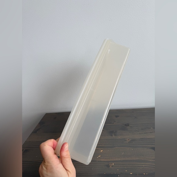 Vintage Tupperware slim container - Picture 2 of 11